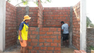 In costruzione nuovi bagni per la scuola "Juntos Venceremos" di Chone
